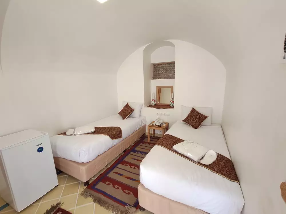 Alibaba https://cdn.alibaba.ir/ostorage/hotel-accommodation-images/68fe07bb42794e78685ebea6_ارغوان دوتخته تویین (3).webp